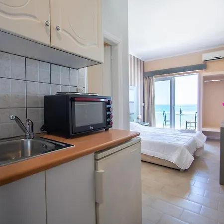 Aktypis Beachfront Studios By 